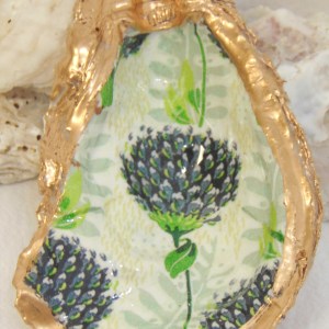 Bloom Black Oyster Shell Jewelry Bowl (Black)