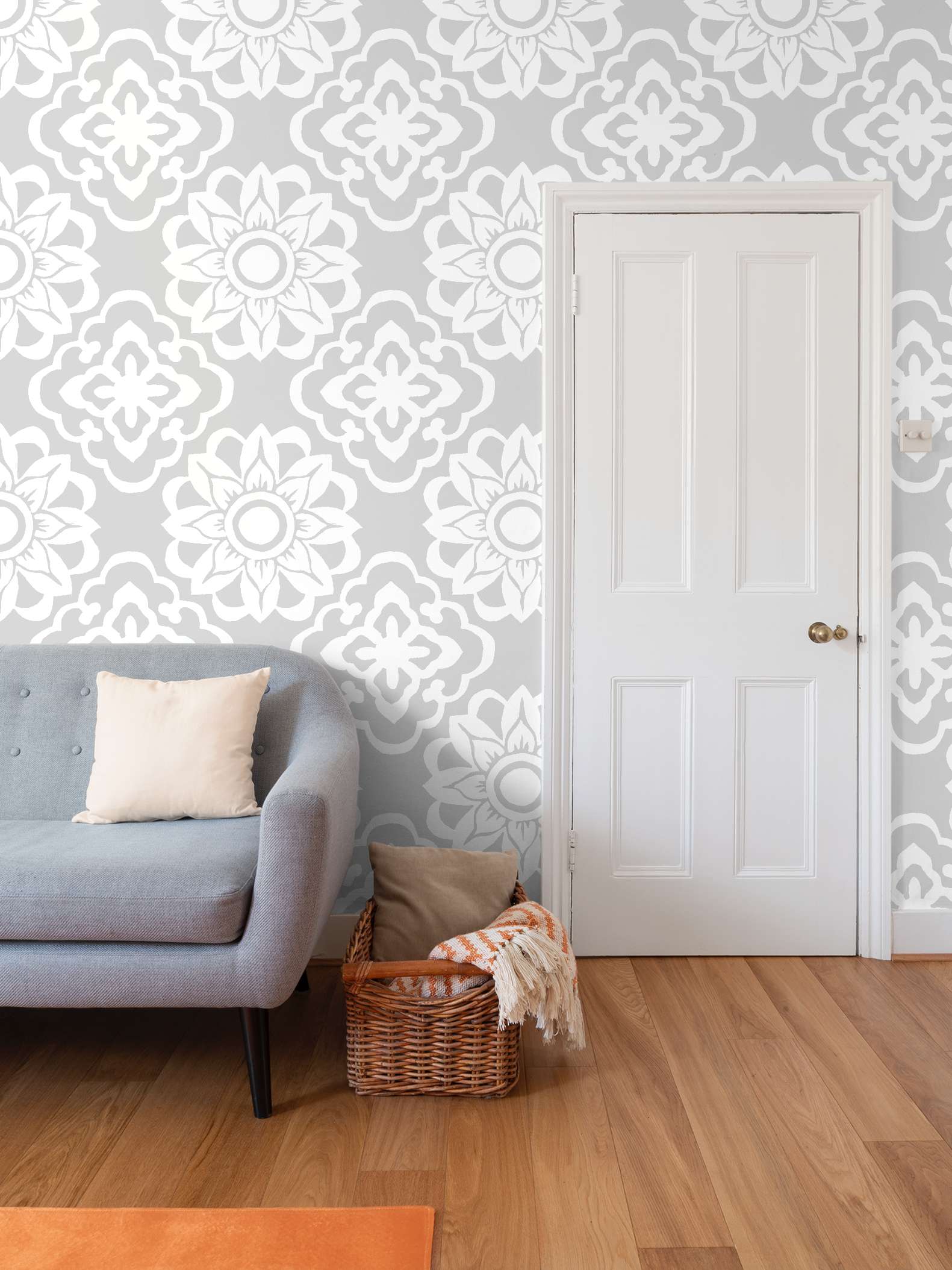 MEDALLION REVERSE GREY LG