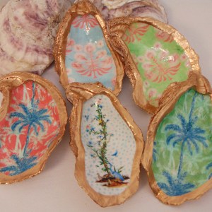 Alternative view of Watercolor Tall Heron Chinoiserie Oyster Shell Jewelry Bowl