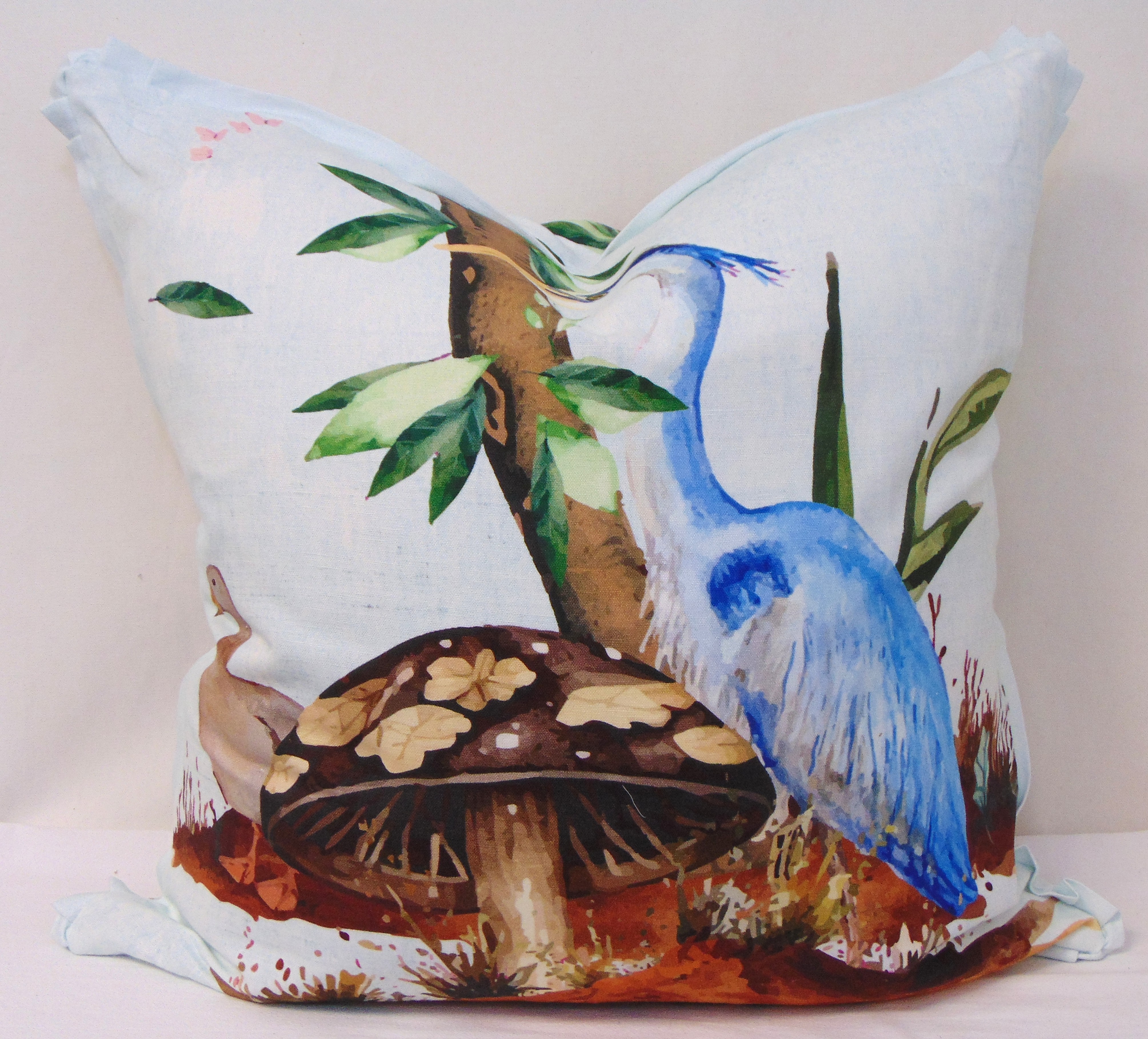 TALL HERON PILLOW (1)
