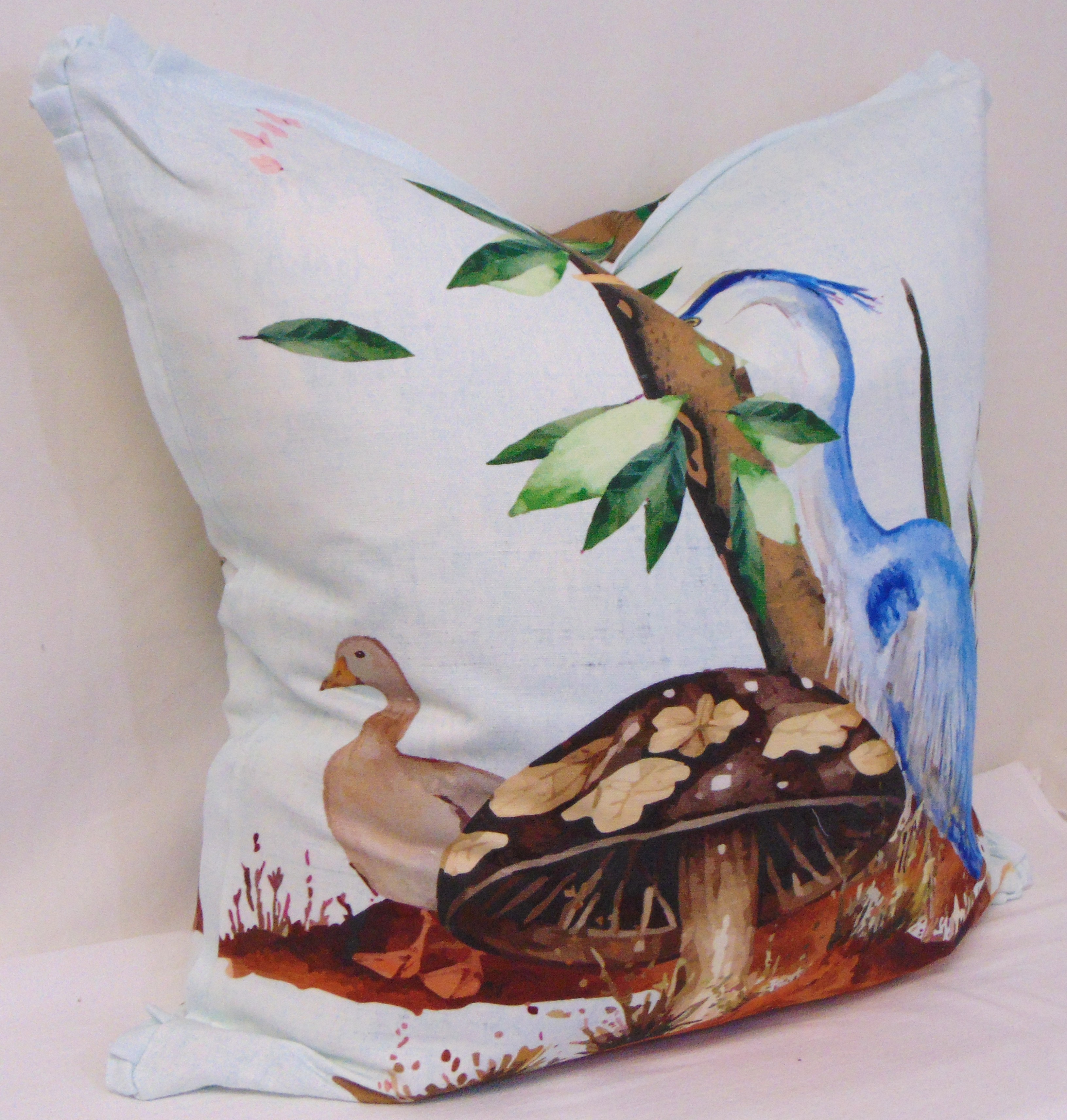 TALL HERON PILLOW (3)